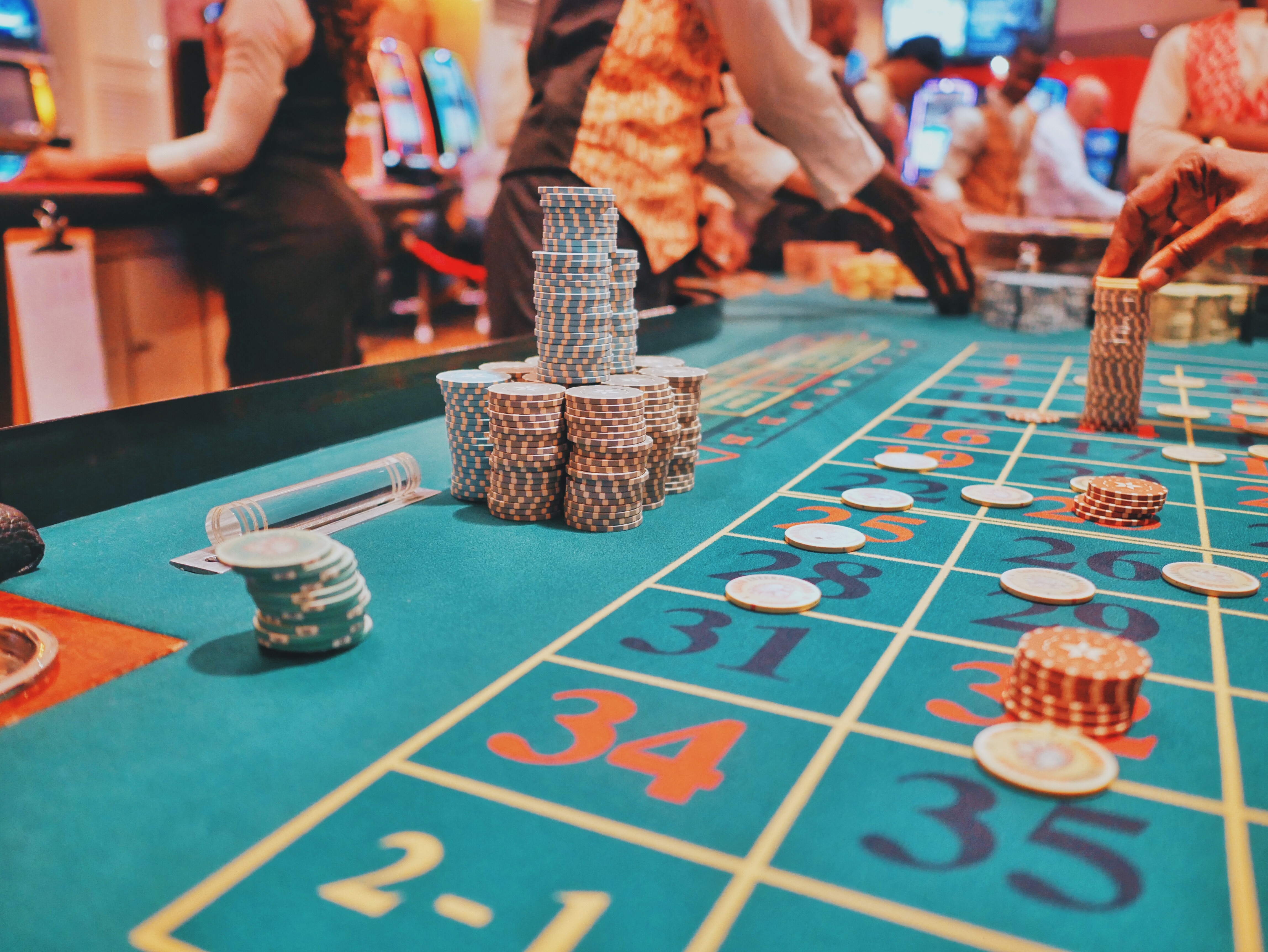 Gambling Addiction: Stats, Symptoms, and Treatment Options