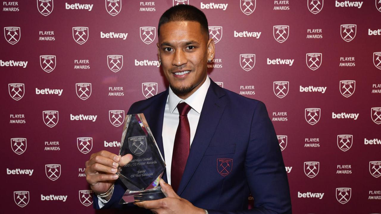 Alphonse Areola tiếp tục chứng minh giá trị chốt chặn số một tại West Ham - Ngôi sao sáng của bóng đá Anh mùa này