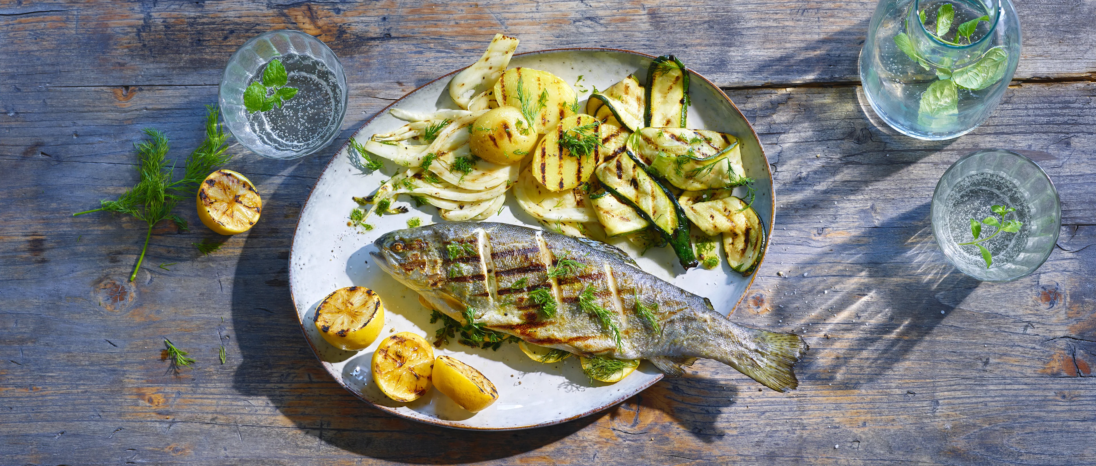 Kräuterforelle mit Kartoffel-Gemüse vom Grill