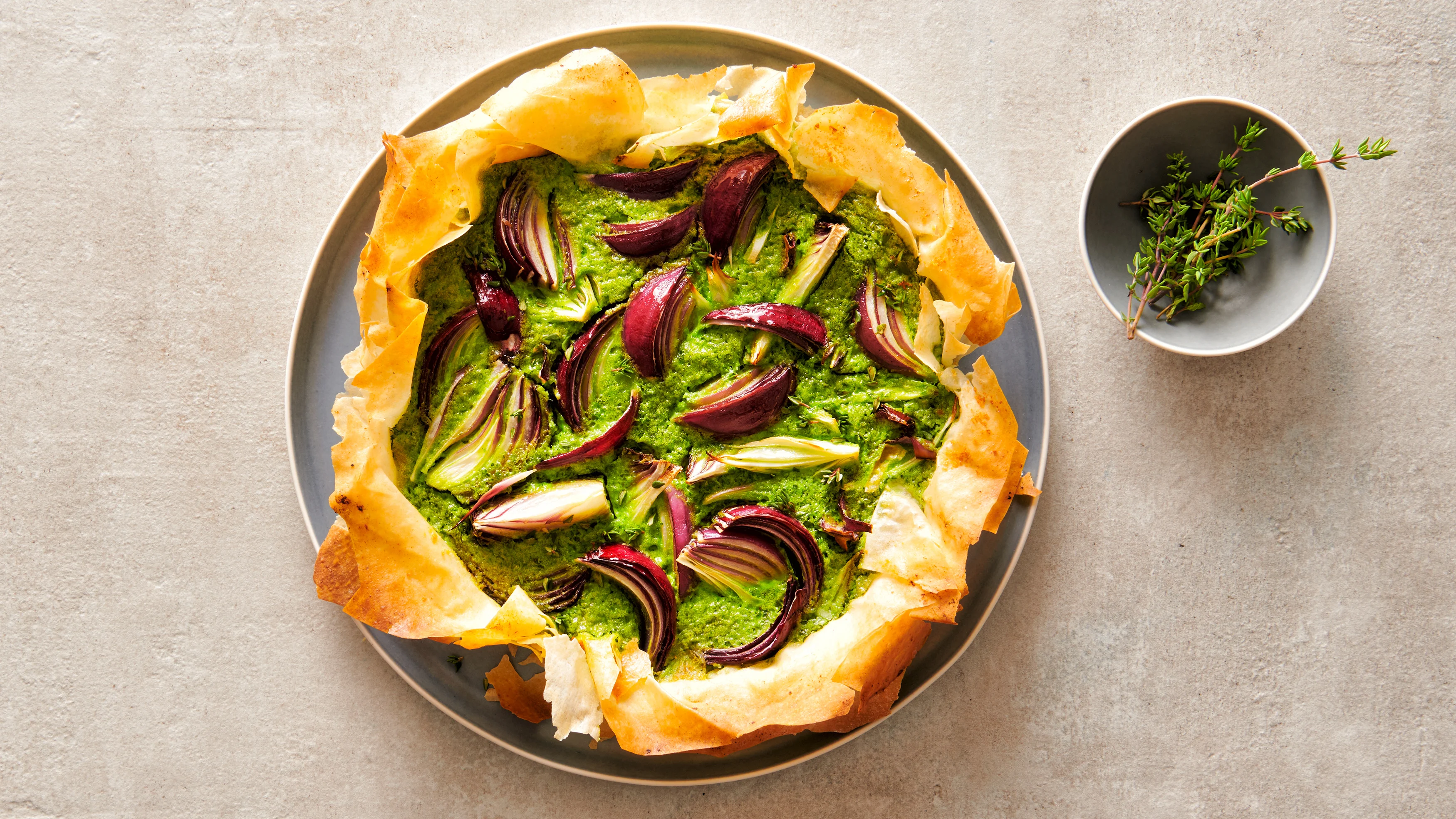 Kräuter-Zwiebel-Quiche mit Ziegekäse