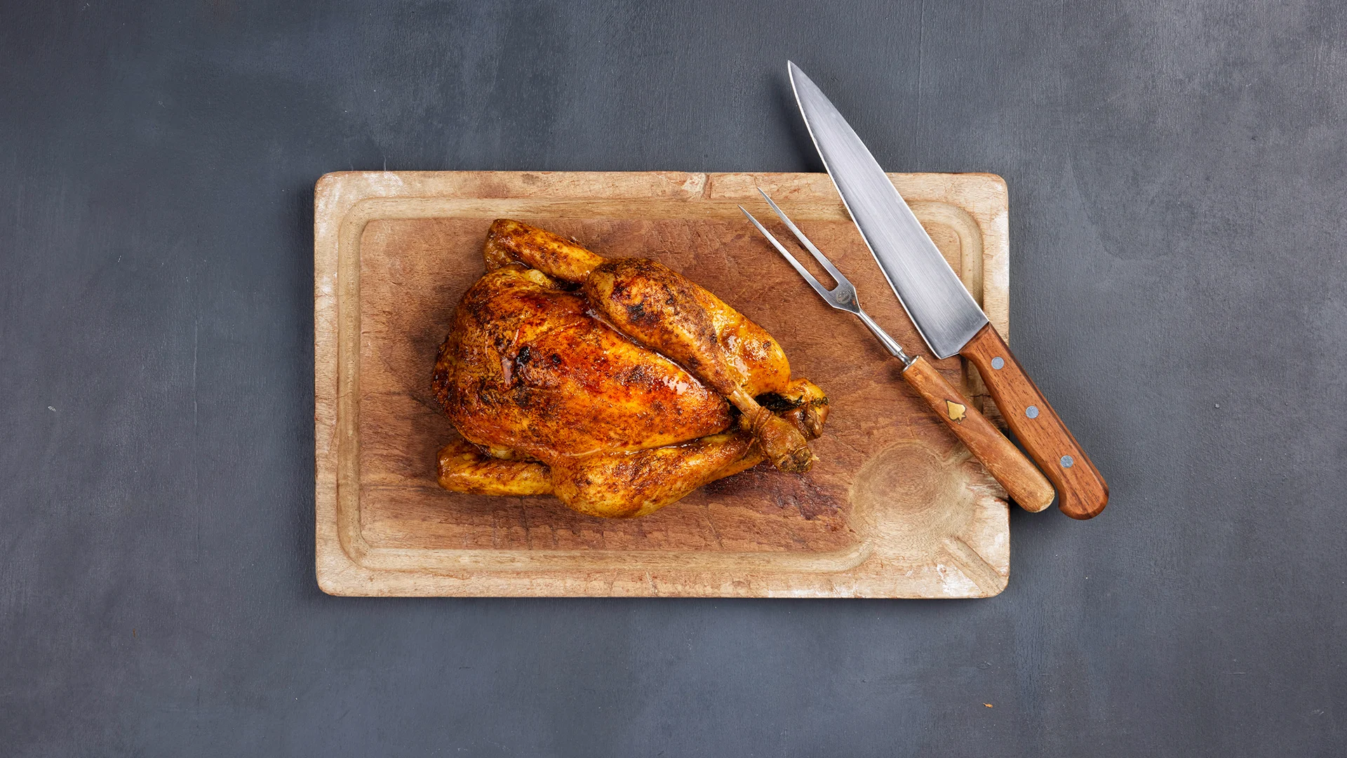 Tagliare il pollo
