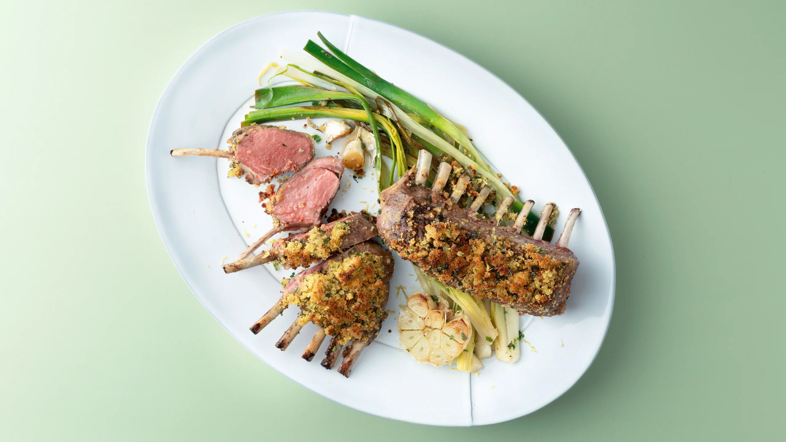 Carrés d'agneau avec croûte aux fines herbes