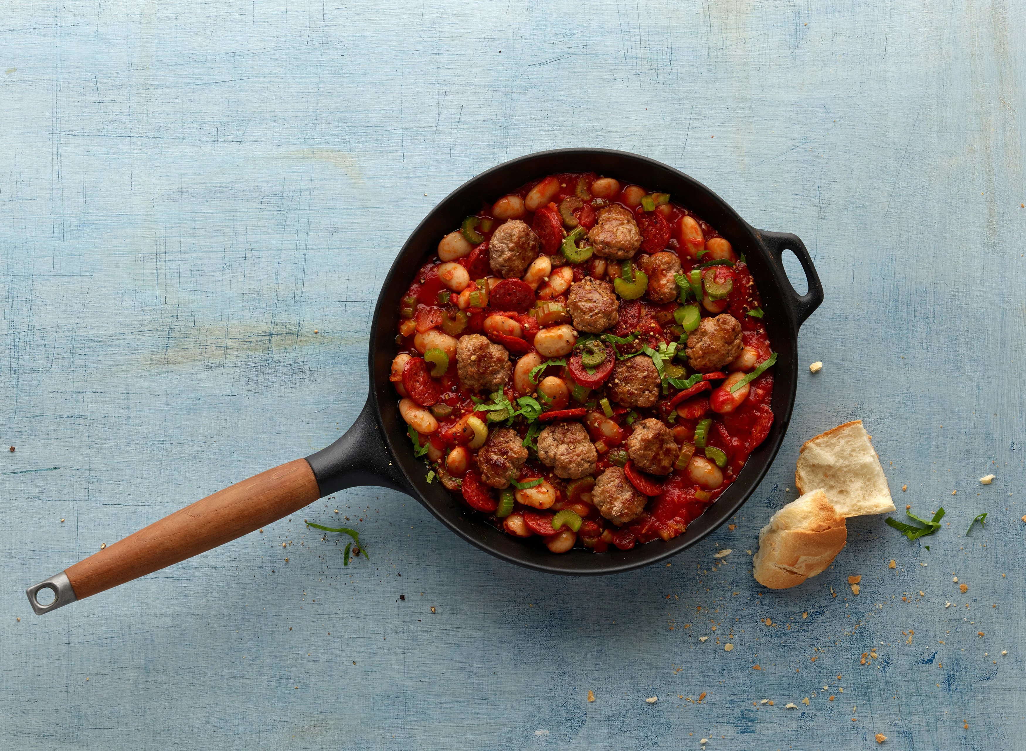 Albondigas-mit-Bohnen-und-Chorizo