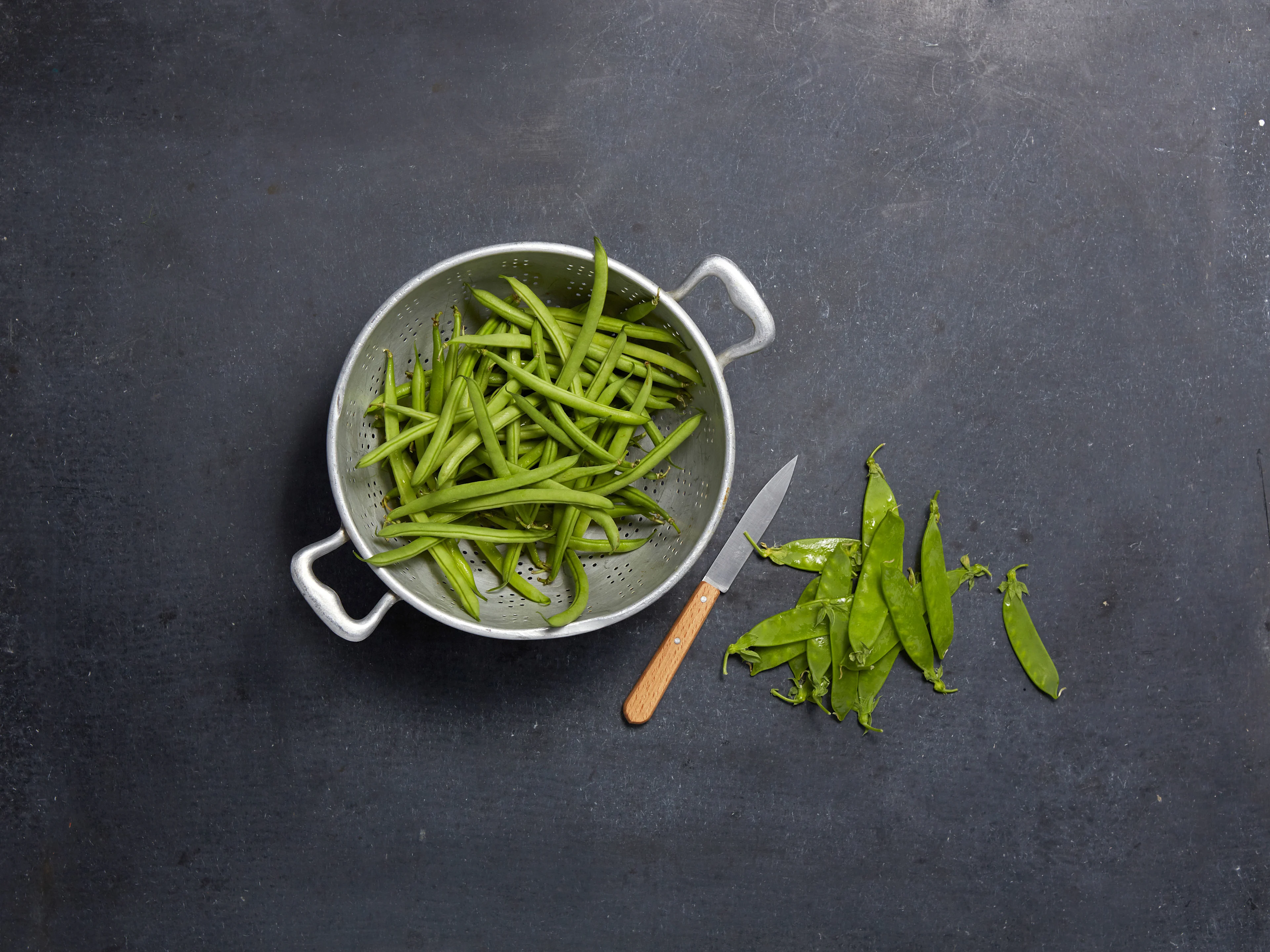 Parer des pois mange-tout et des haricots