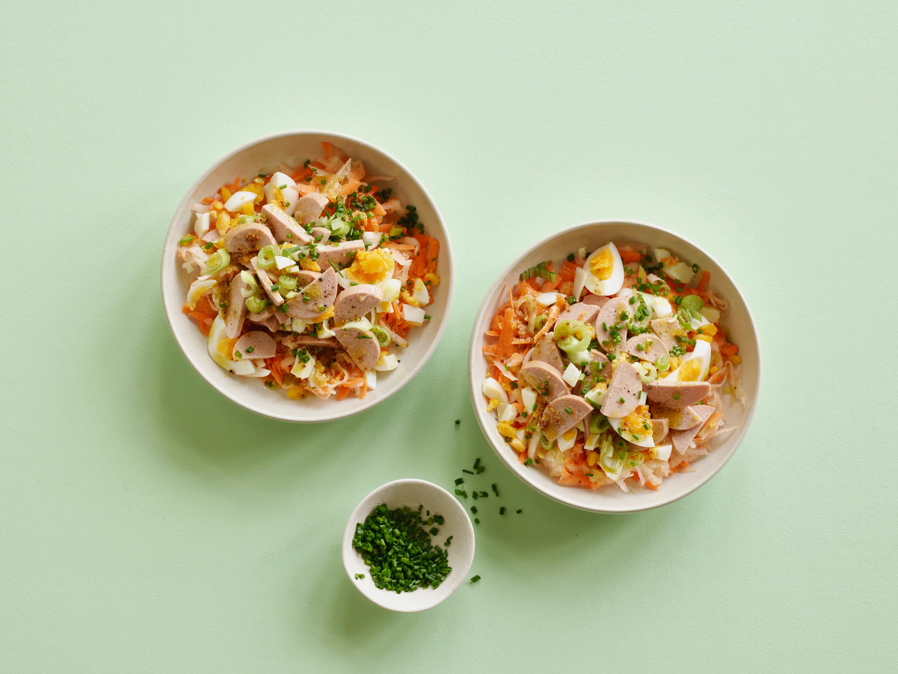 Insalata di cerelat, verdure e uovo