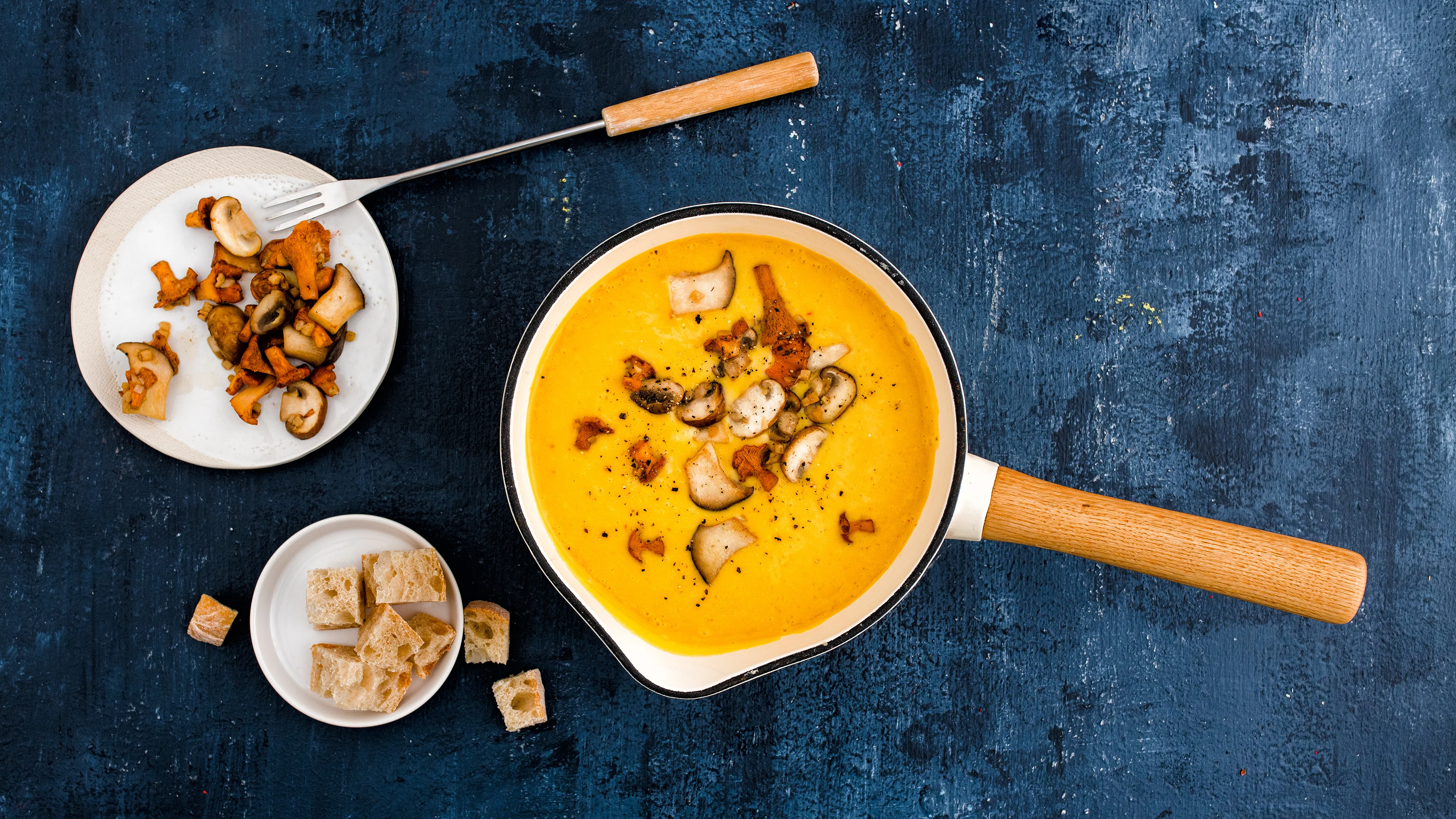 Fondue au safran avec champignons