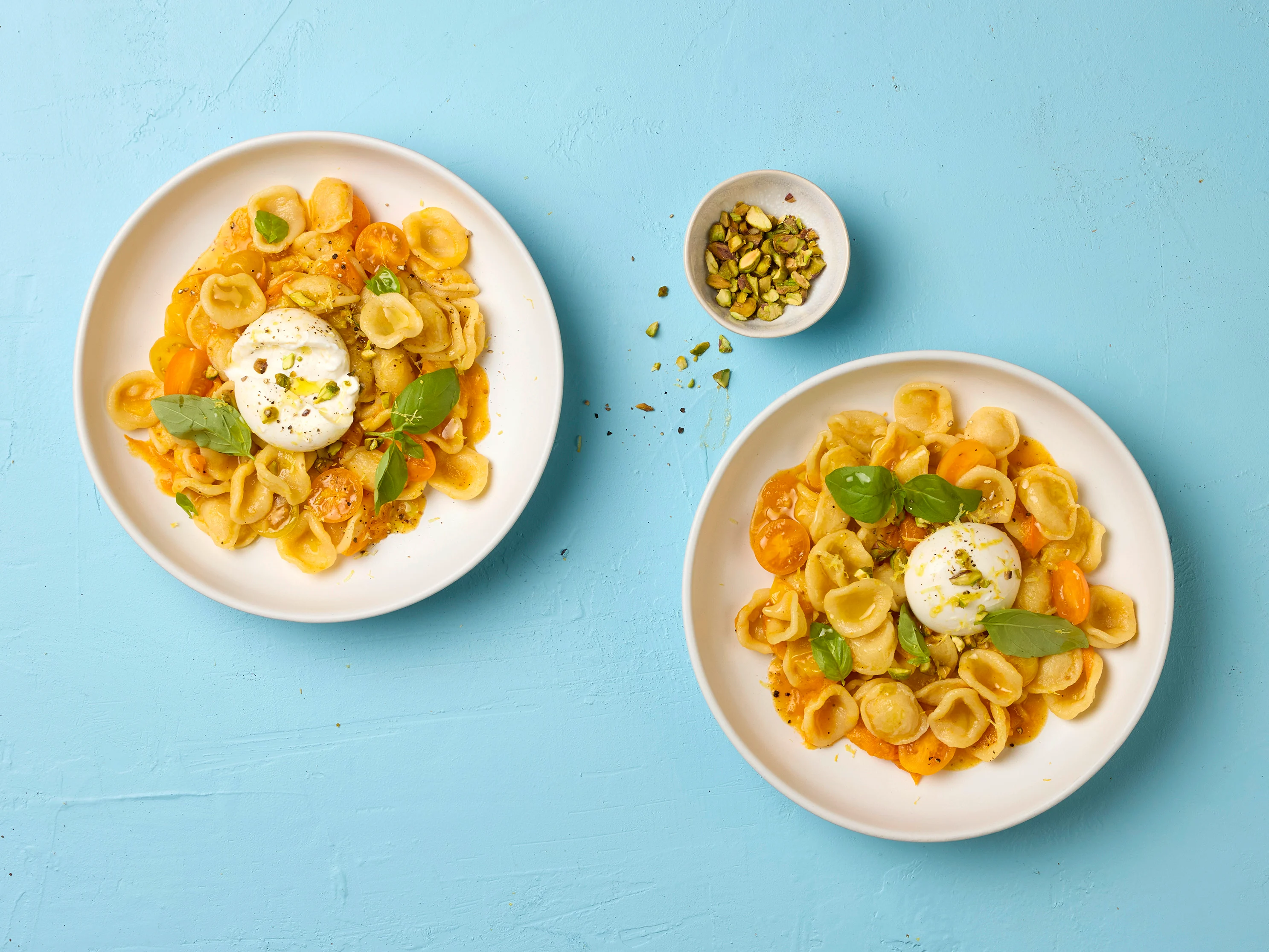 Orecchiette ai pomodori gialli con burrata