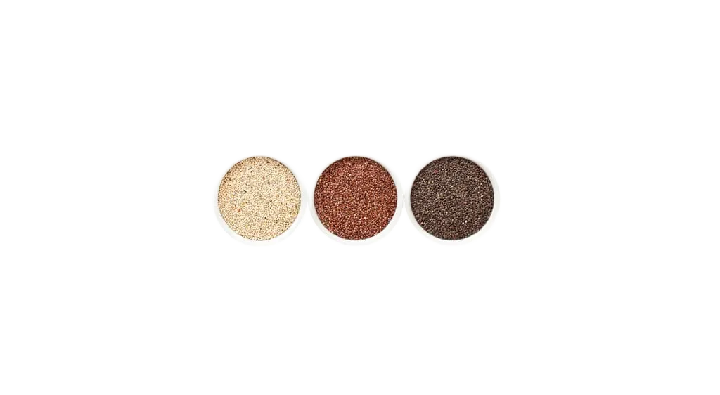 Graines de quinoa blanches, rouges et noires