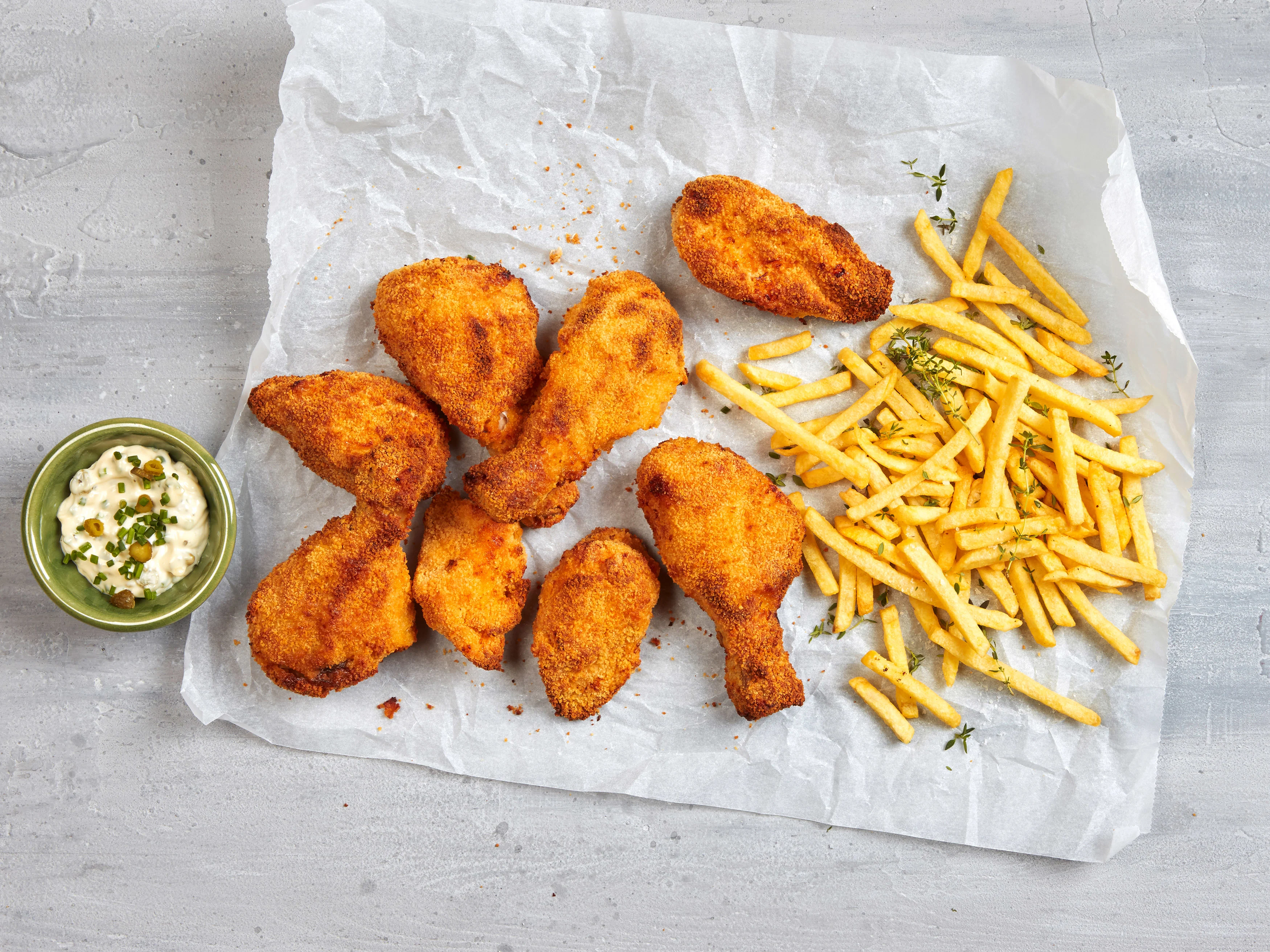 pollo crocante con frites