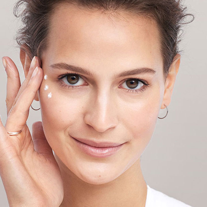 How Retinol eye cream benefits your skin
