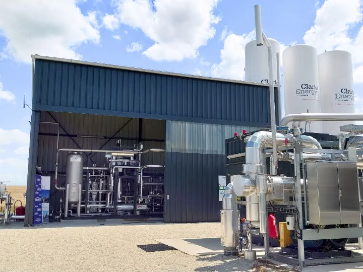 Clarke Energy distributed energy facility featuring advanced generation equipment, supporting efficient power production, energy reliability, and sustainable industrial operations.