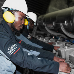 Página de inicio de sistemas de energía industrial
Imagen del módulo de tarjeta Clarke Energy 300 (jpg)
DAM #