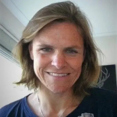 Headshot of Felisa, Senior Product Manager, GenAI