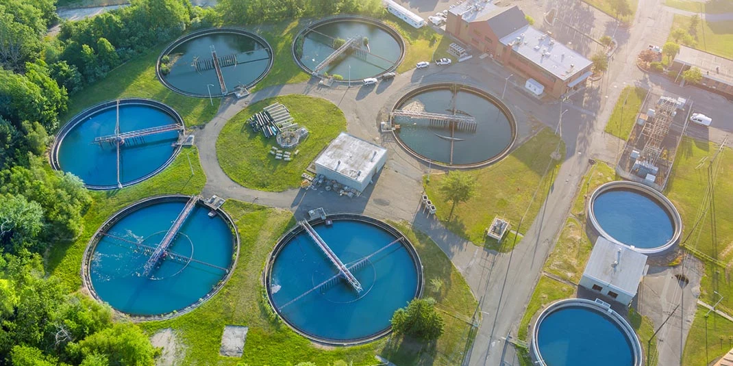 At water treatment facilities like this and water resource recovery facilities, water professionals are working to meet multiple sustainable development goals. (© istock.com/photovs)