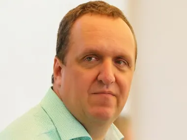 Christian Druckenbrodt Looking to the side