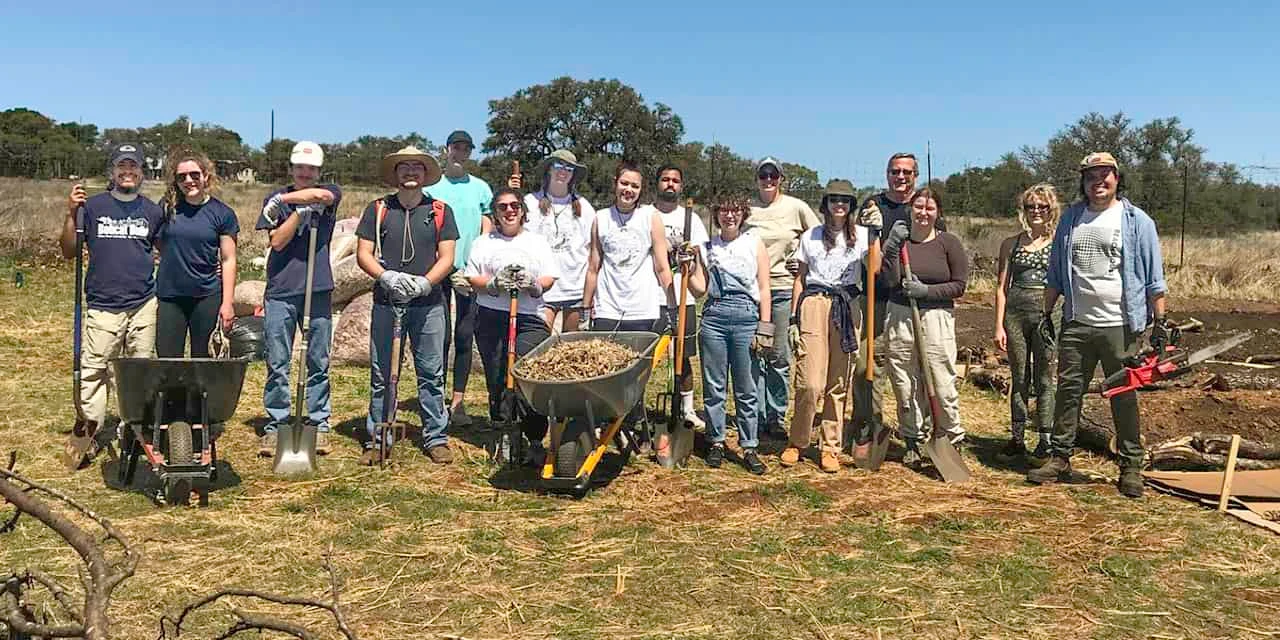 Students and founding donor Andrew McGown, fourth from the right, at Texas State University’s student-run fruit and vegetable farm, Bobcat Farm, which is managed by the author. (Photo by Nicole Wagner)