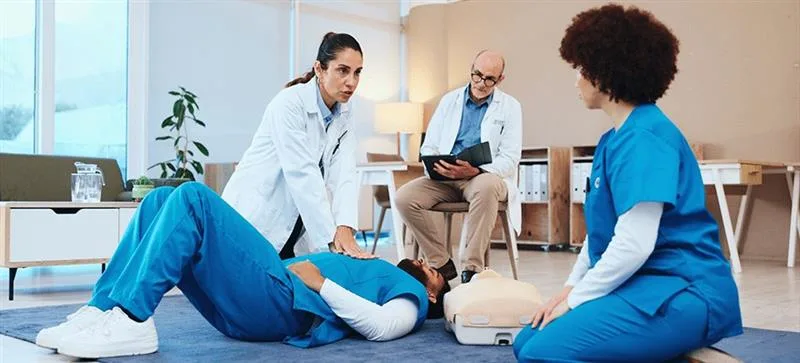 Nurse performing a CPR