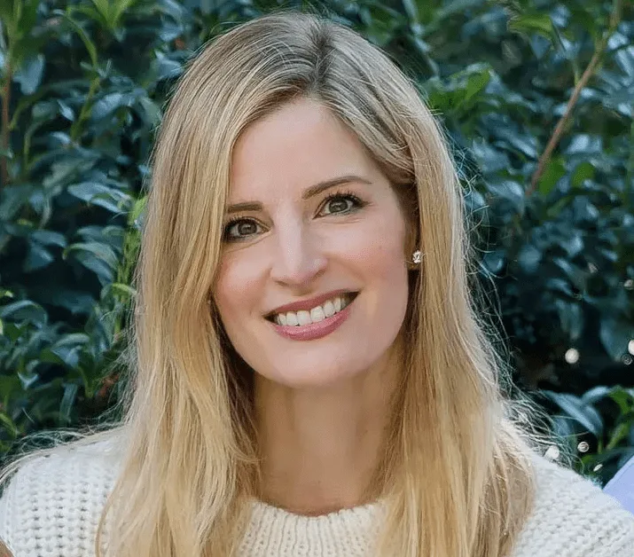 Headshot of Nina Frost
