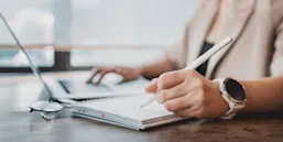 Meet the Experts: Manman Wang Headshot