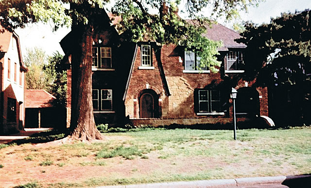 Spectacular spring front yard | Garden Gate