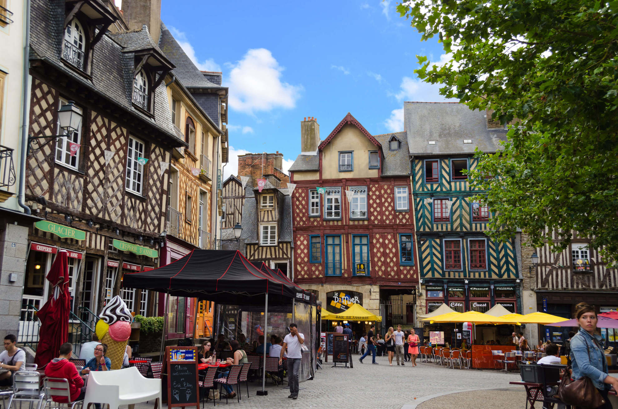 The medieval half-timber houses of Rennes © Shutterstock