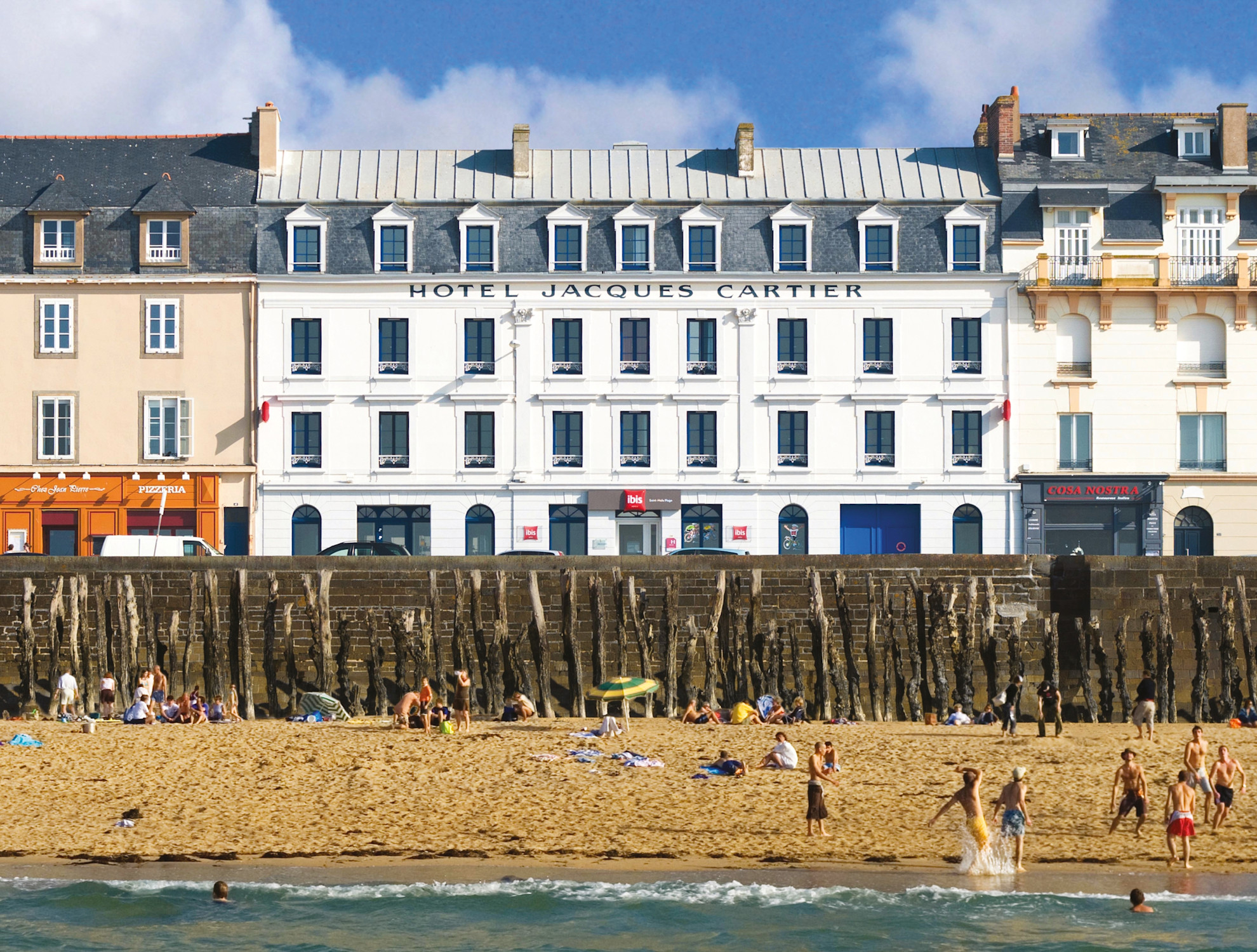 Call girl in Saint-Malo