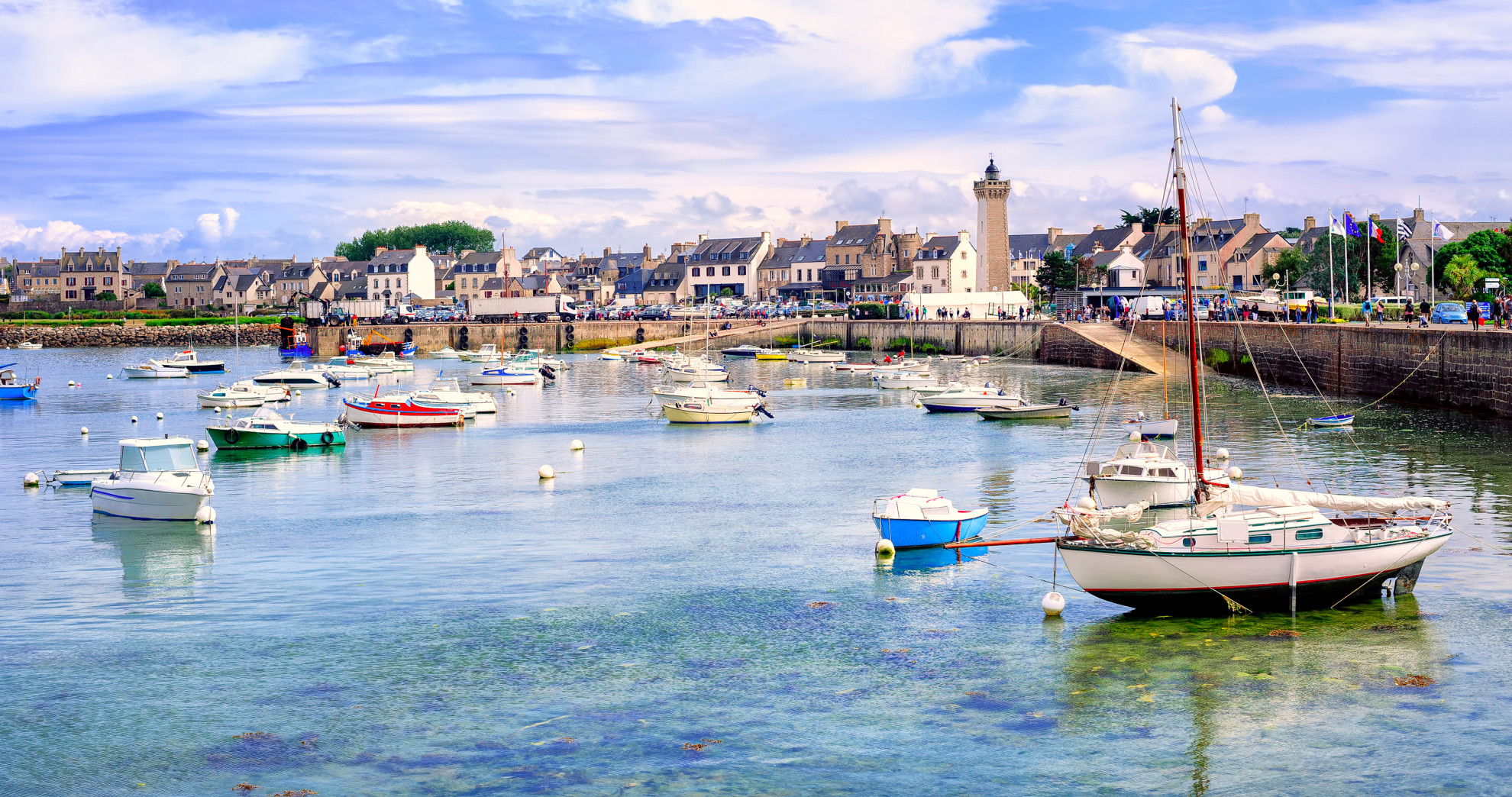 Colourful boats at the port in Roscoff © Shutterstock