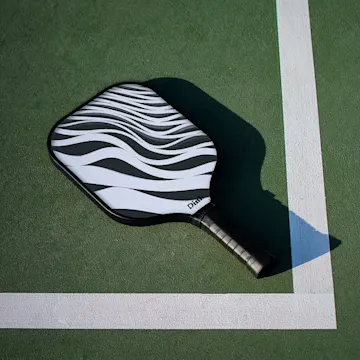 Choose the Best Pickleball Paddles for Intermediate Players