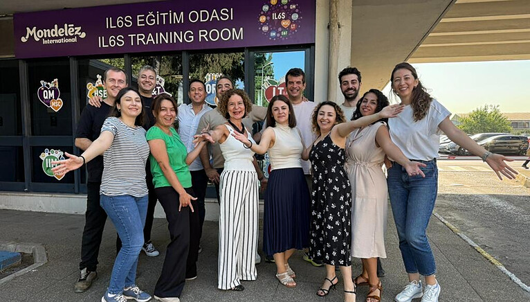 Alev with Gebze team