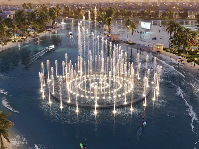 في قلب هذه الوجهة الساحرة، ستختبر عرضاً آسراً تتحد فيه المياه والأضواء والنار، ويقدم لك تجربة في قمة التناغم.