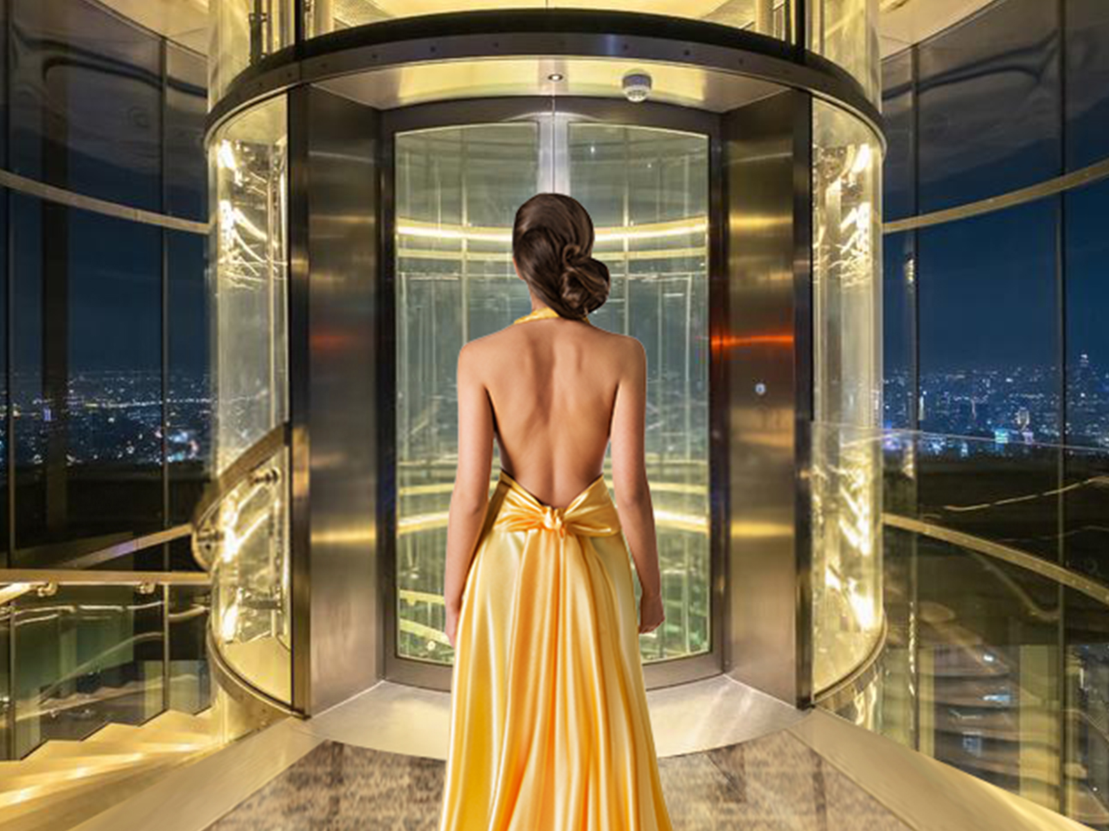 Take in breathtaking views of the Palm Jumeirah from one of six panoramic jet elevators that give you a rare vantage point of stunning sea views.