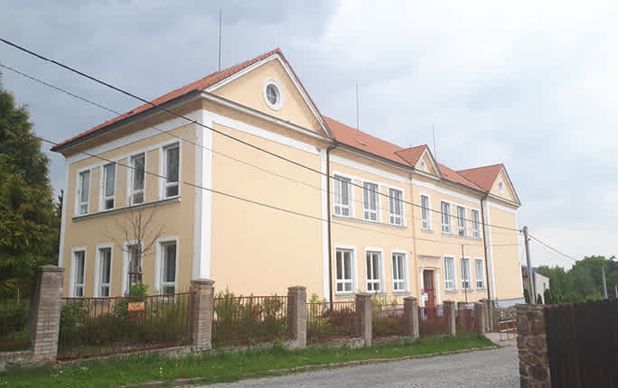 Azylový dům sv.Ludmily na Dobříšsku s novou střechou