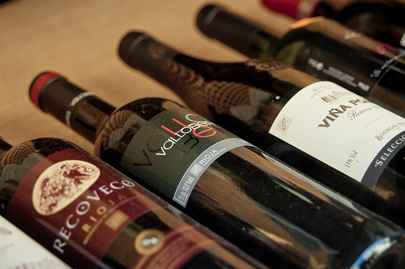 10 Most Famous Spanish Wine Regions (Winemaking, Best Wines 2023)