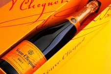 Veuve Clicquot La Grande Dame 2008 Champagne : The Whisky Exchange