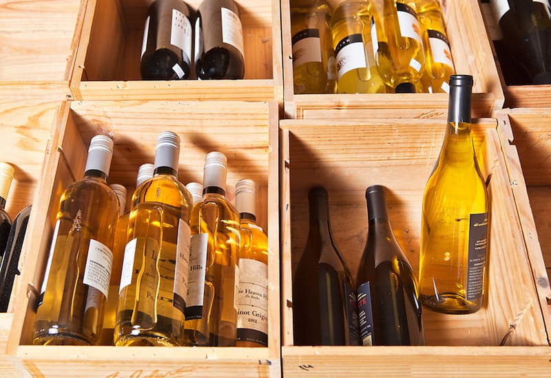 How Many Bottles in a Case of Wine (Party Planning, Costs 2023)