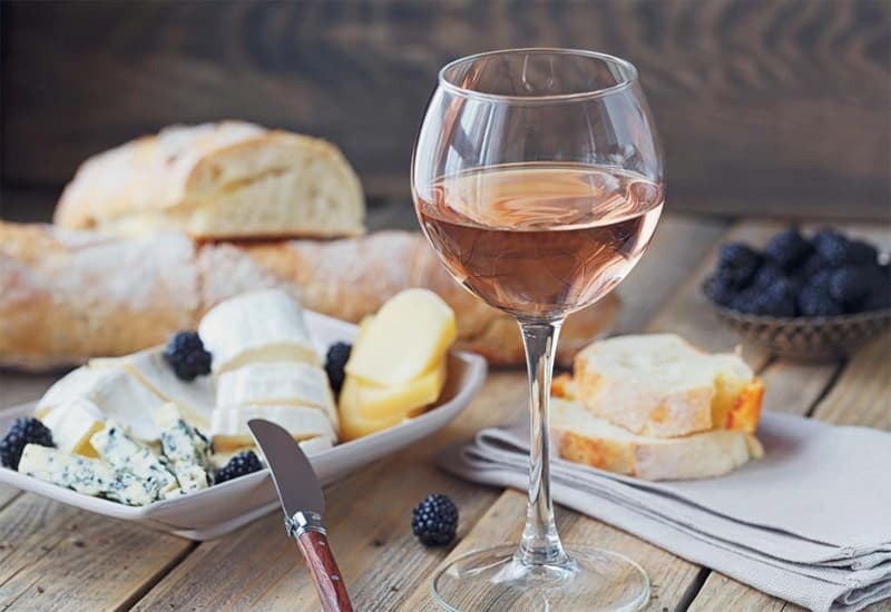 5 Types of Wine You Must Know of (A Complete Guide)