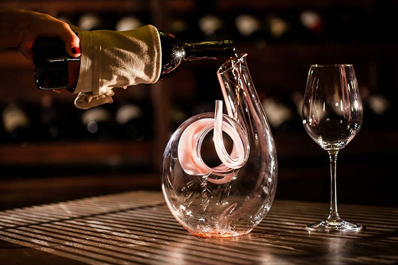 Bordeaux Wine Pairing Ideas (For Different Wine Styles, Serving Tips)