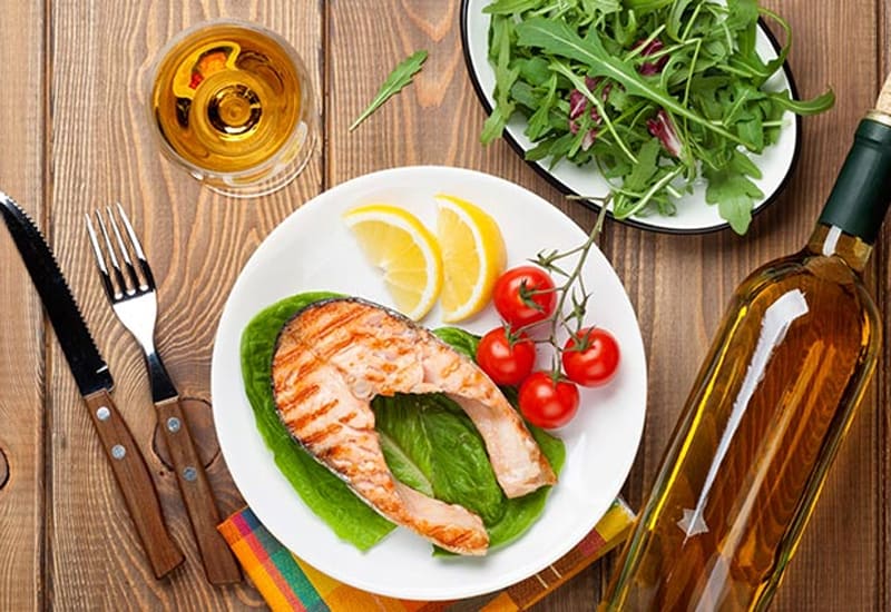 What Wine Goes With Fish: Tantalizing Pairing Ideas and Tips