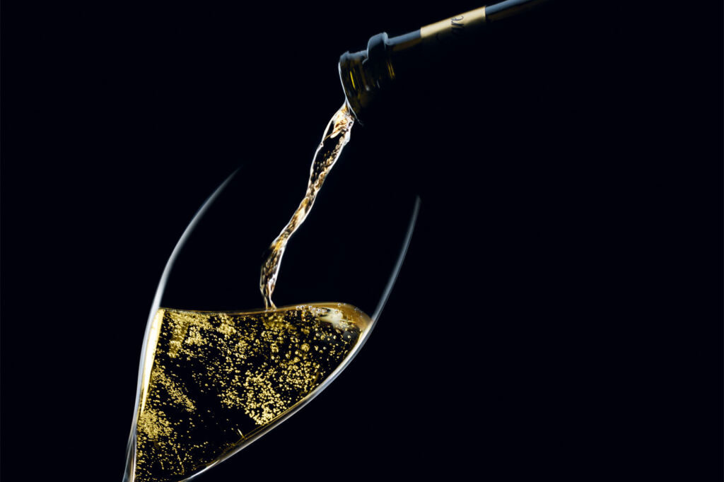 What is Vintage Champagne? (Best Vintages To Buy in 2024)