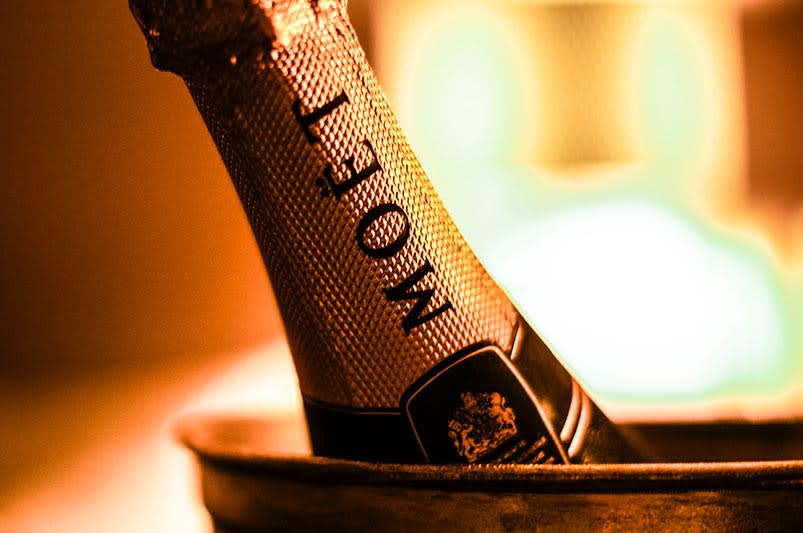 A Guide To Sweet Champagne: 8 Refreshing Bottles, Prices