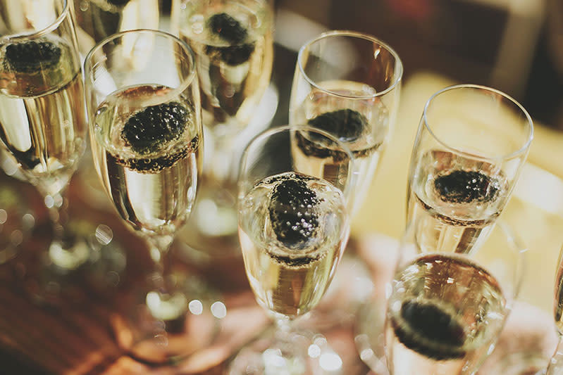 What is Brut Sparkling Wine? (10 Best Bottles, Flavors, Pairings, Prices)