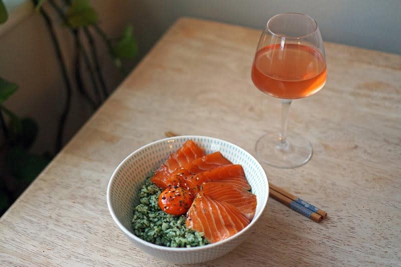 Wine With Salmon (10 Irresistible Pairing Ideas, Best Wines)
