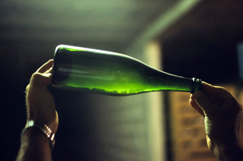 10 Best Sparkling White Wine Bottles to Enjoy in 2024 (Taste, Styles