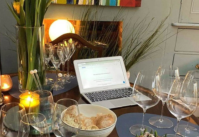 How to a Wine Connoisseur (15 Useful Tips)