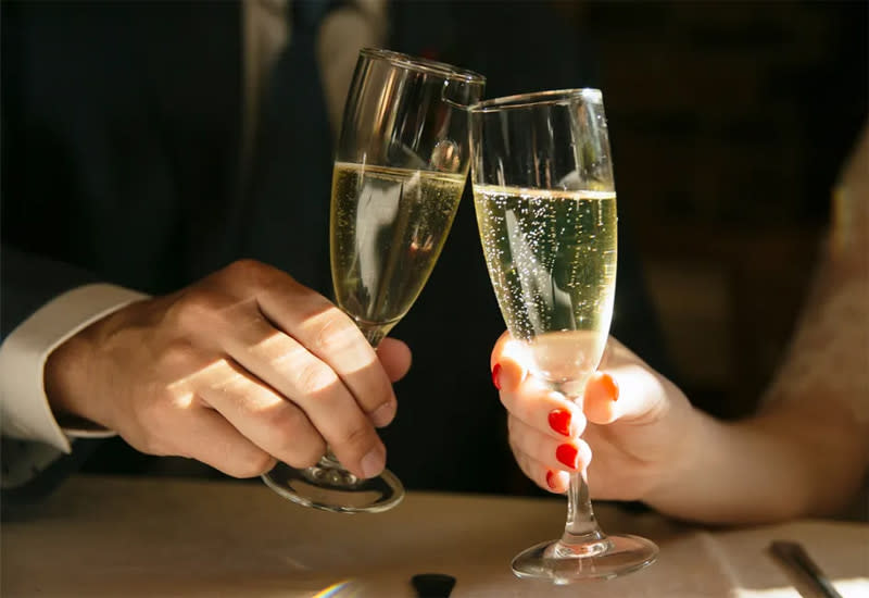 Carbs in Champagne & Is It KetoFriendly?