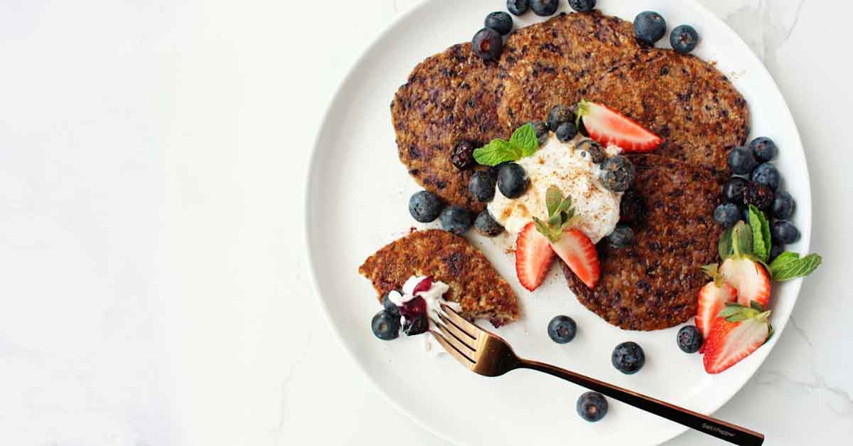 Recipe: Vegan Blueberry Blender Pancakes | nib