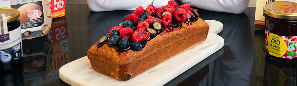 Le cake vanille fruits rouges