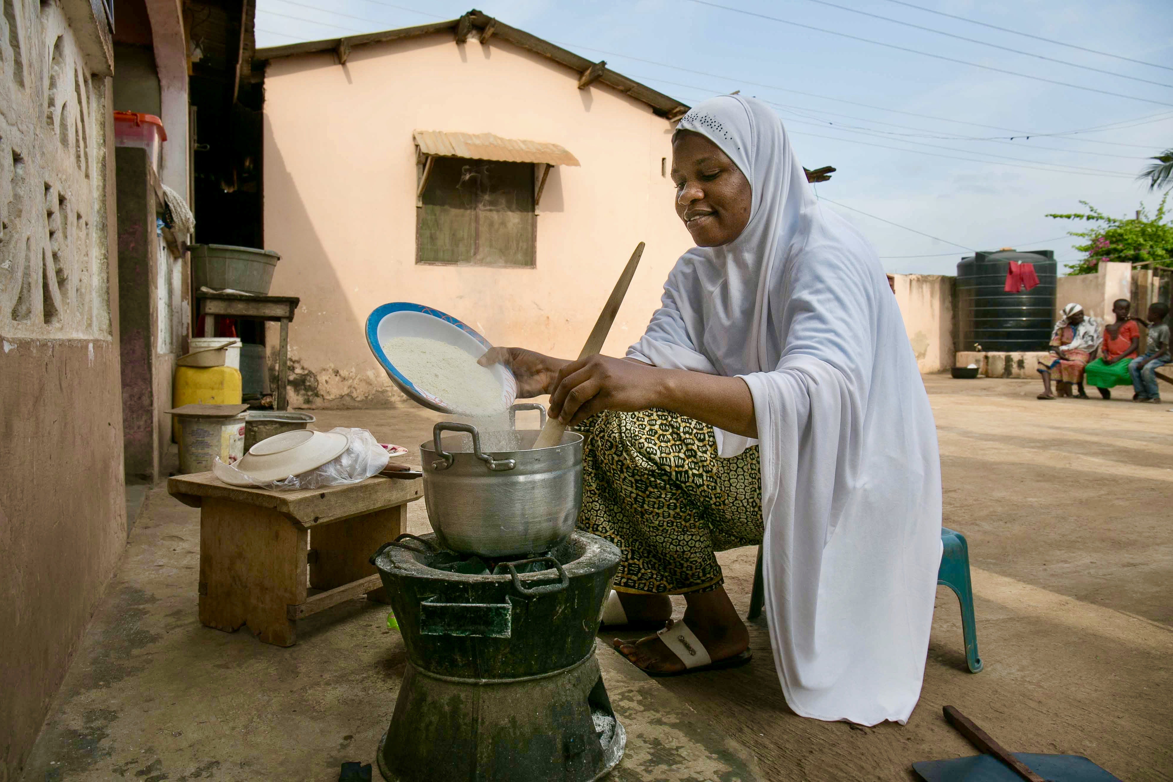 Cooking with the Gyapa cookstove