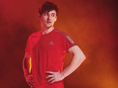 Tom Daley wearing running gear for his Hell of a Homecoming Red Nose Day 2022 challenge