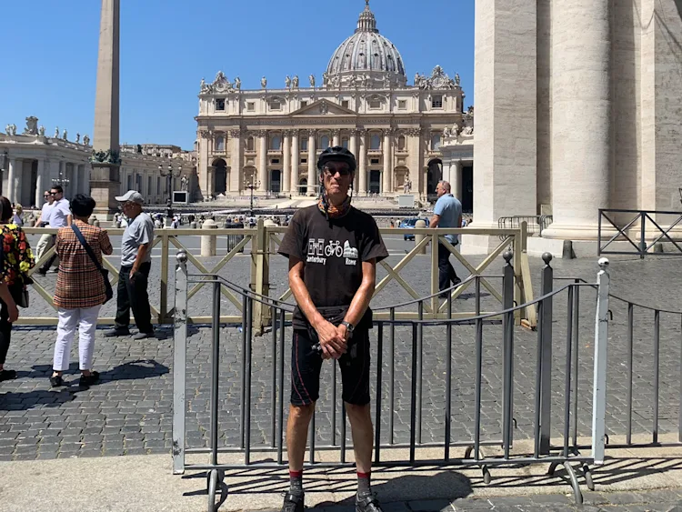4x3 1328x996 222. Chris in St Peter s Square 1.6.22